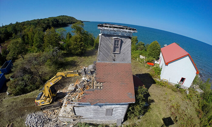 Hope Island Lighthouse demolition on Georgian Bay