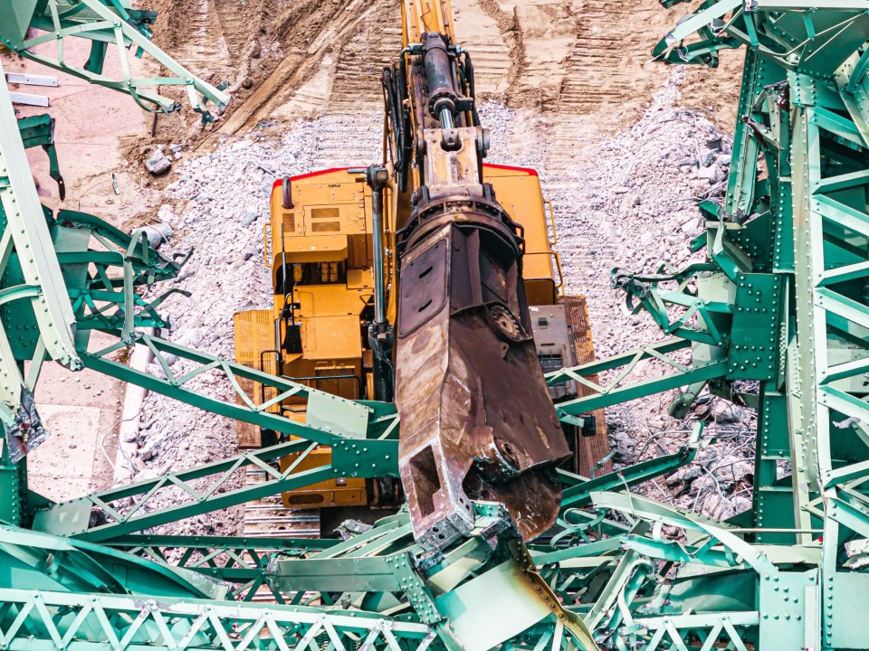 Environmental Benefits of Material Salvaging Environmental Benefits of Material Salvaging