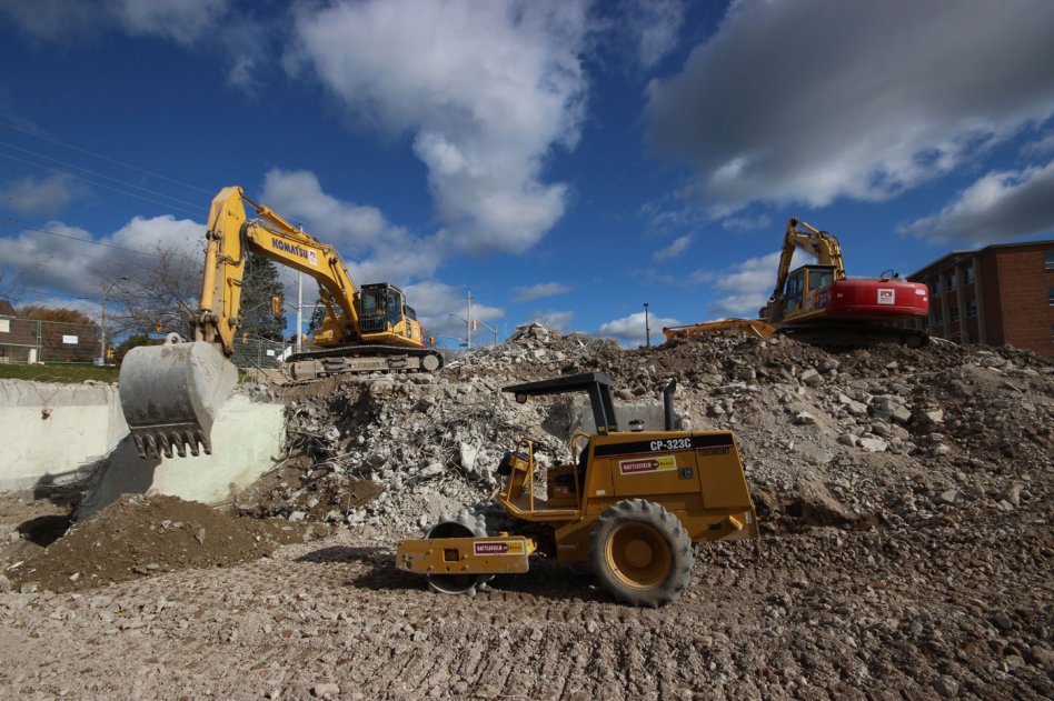 bellville-hospital-lightbox-1-2x